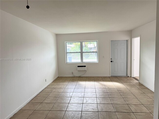 Building Photo - 5615 NW 14th St