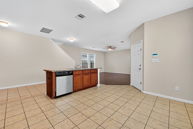 Building Photo - 7522 Autumn Sun Dr