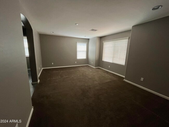 Building Photo - 1360 S Ponderosa Dr