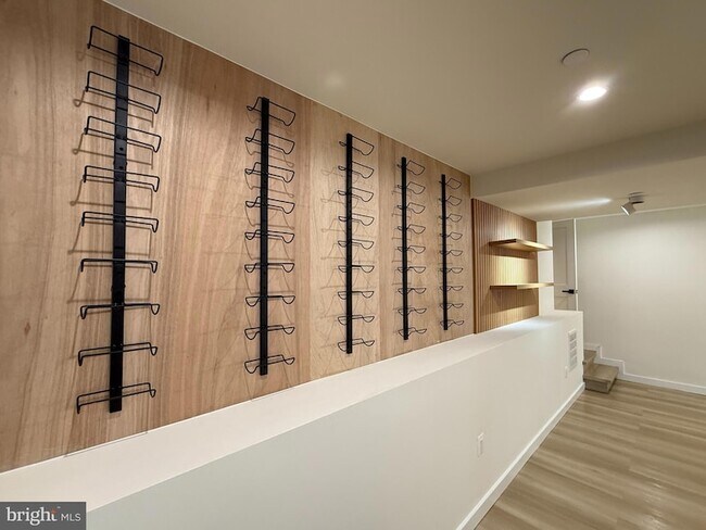 Building Photo - 8908 Mohawk Ln