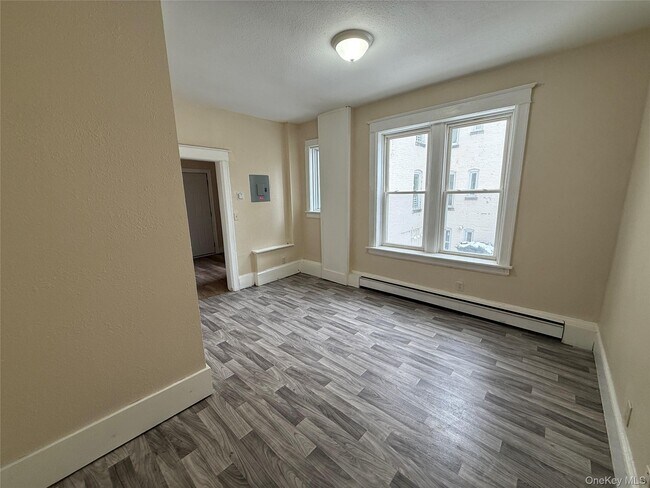 Building Photo - 60 Carroll St