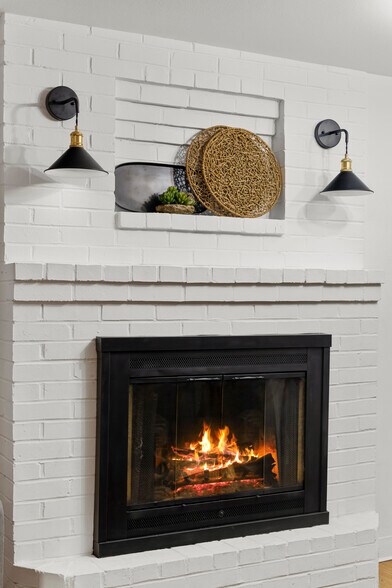 Building Photo - 9301 Linden Ave N