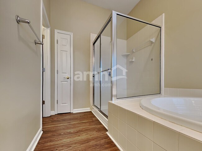 Building Photo - 2738 Seastrand Ln