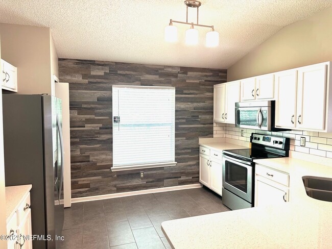 Building Photo - 229 Nadia Michelle Ct N