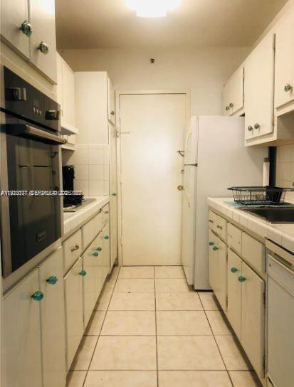 Building Photo - 100 Lincoln Rd