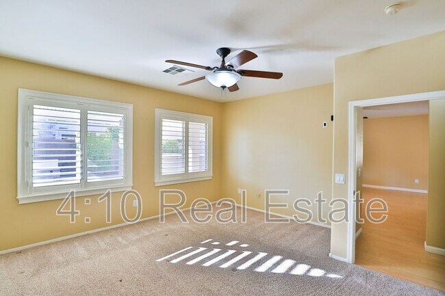 Building Photo - 2695 E Harrison Ct