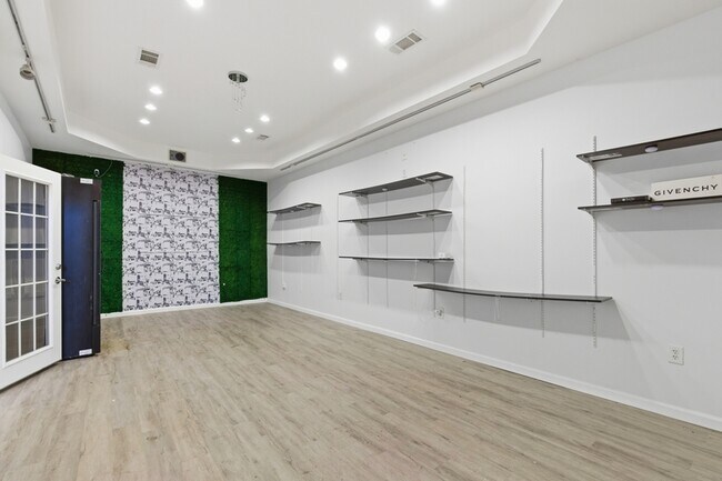 Building Photo - 4341 Park Heights Ave