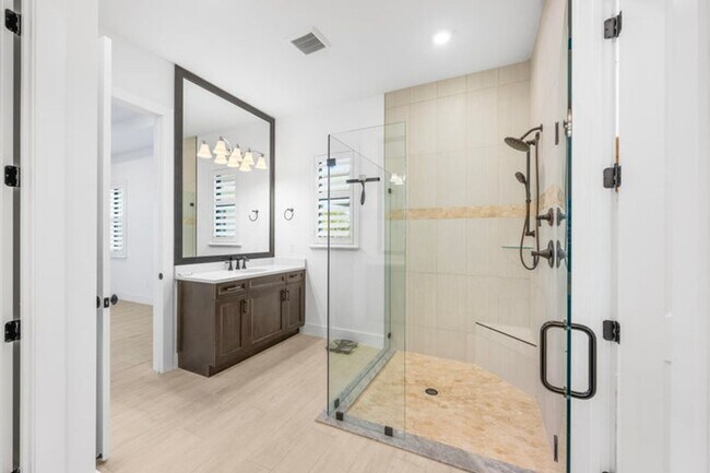 Building Photo - 15763 Longboat Key Dr