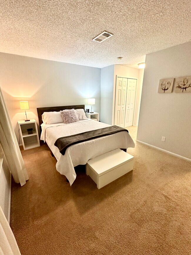 Master Bedroom - 1119 Huntmaster Ter NE