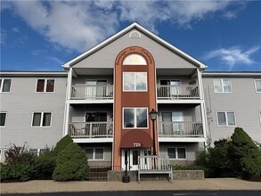 Building Photo - 728 Beverage Hill Ave
