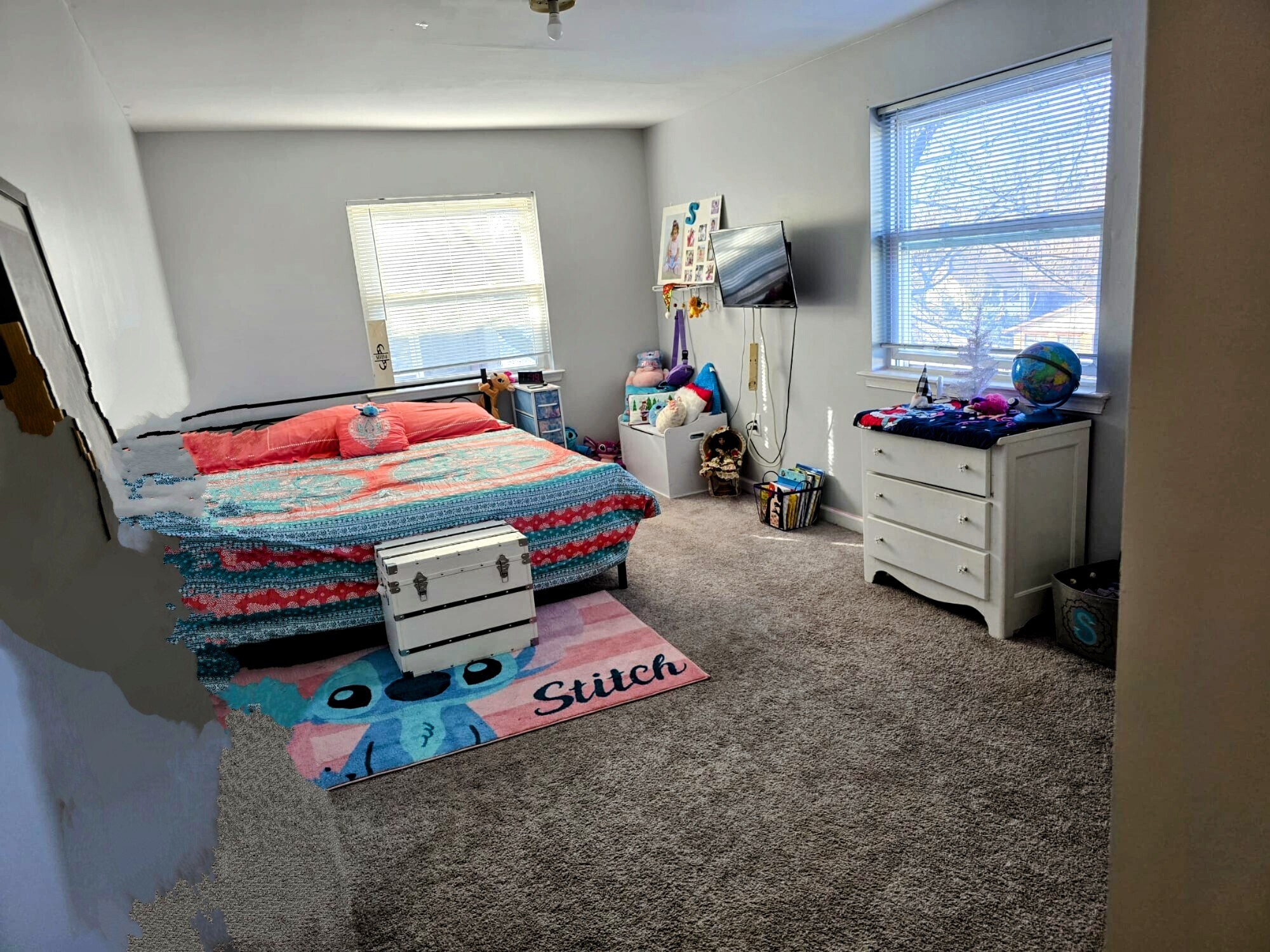 Large bedrooms - 930 Green St