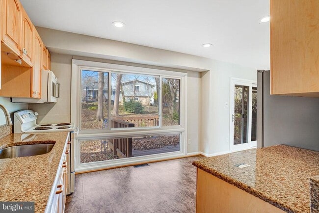 Building Photo - 4304 San Carlos Dr