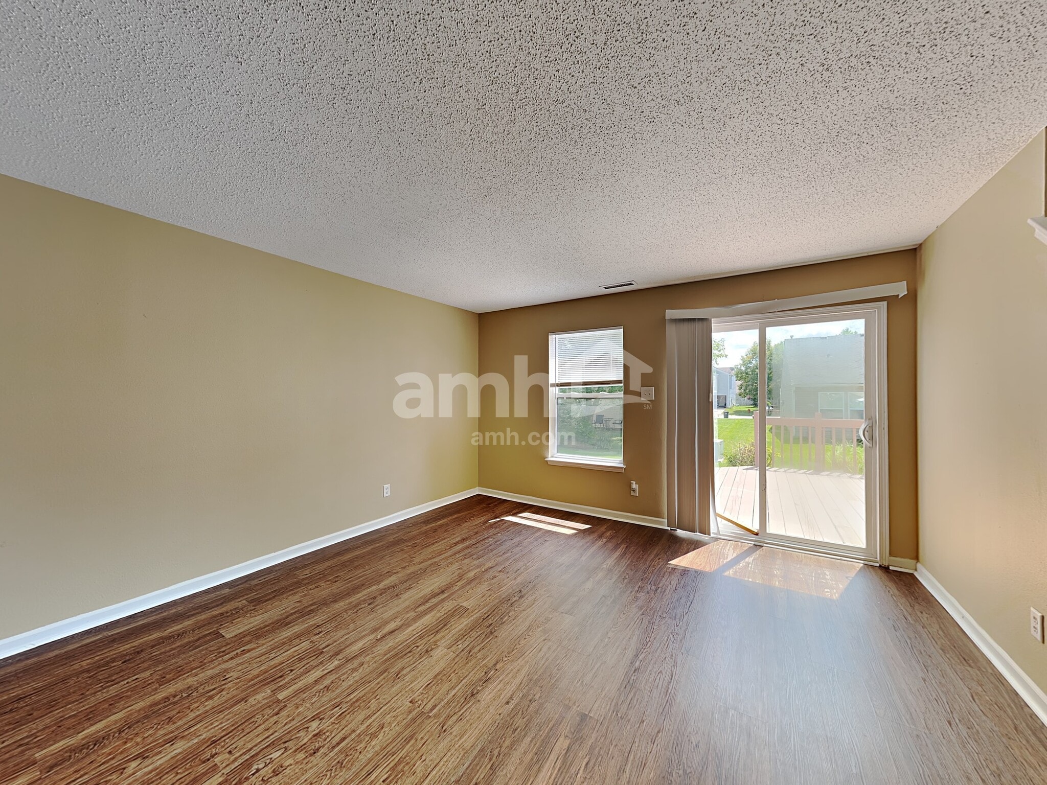 Building Photo - 5973 Redcliff North Ln