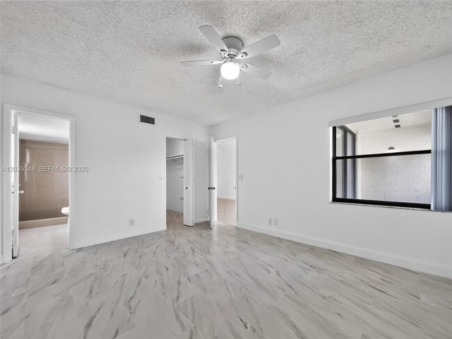 Building Photo - 11358 Taft St