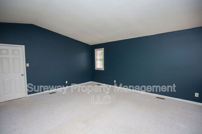 Building Photo - 50 Manchester Rd