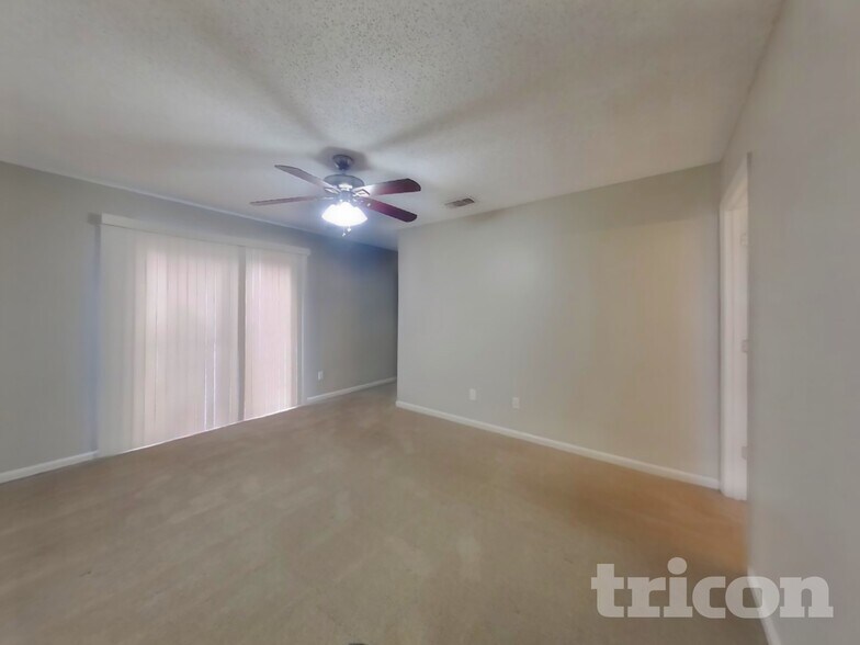 Building Photo - 12362 Mastin Cove Rd