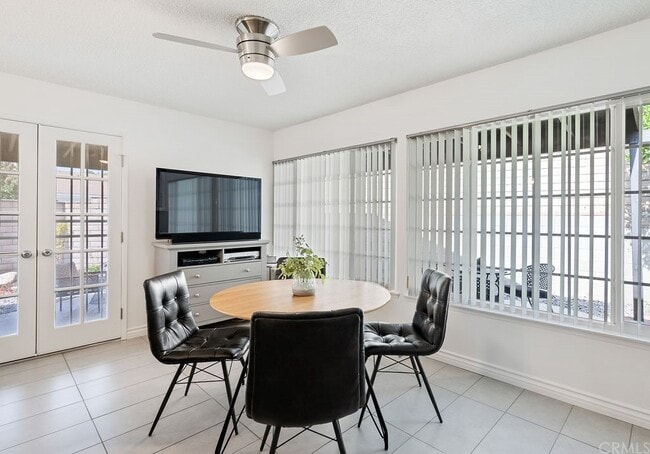 Building Photo - 2650 Altamira Dr