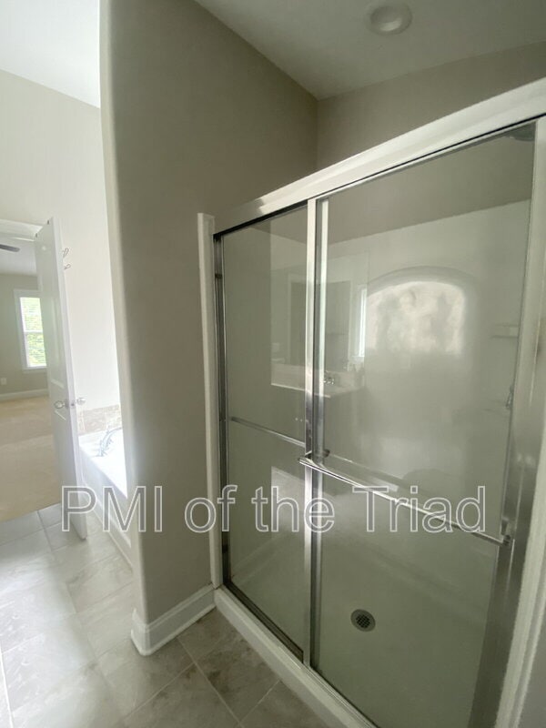 Building Photo - 832 Silver Leaf Dr