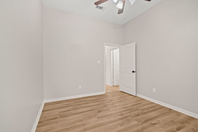Building Photo - 28410 Stonestead Dr