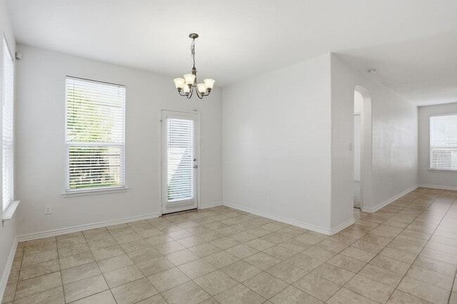 Building Photo - Single-Story Solar-Powered Home Near Braunig Lake – Comfortable & Convenient!