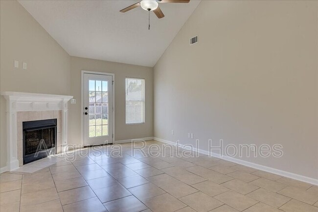 Building Photo - 4851 Jasmine Way