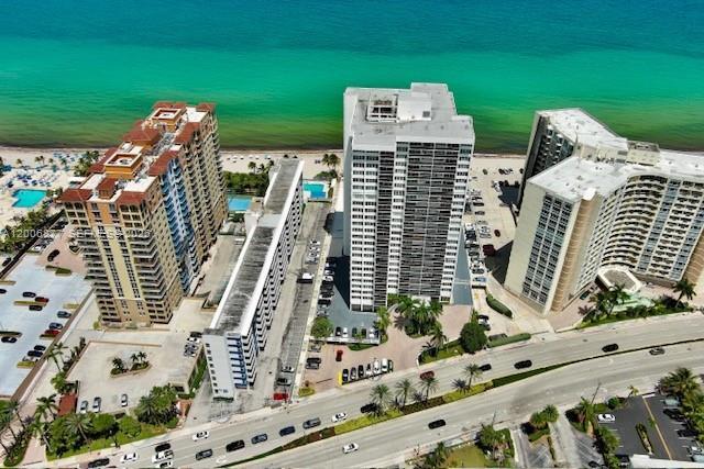 Building Photo - 3140 S Ocean Dr