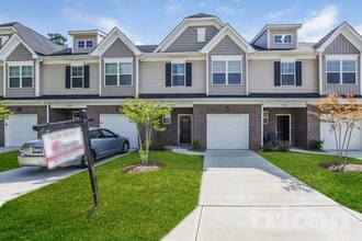 Building Photo - 2058 Aragon Lane