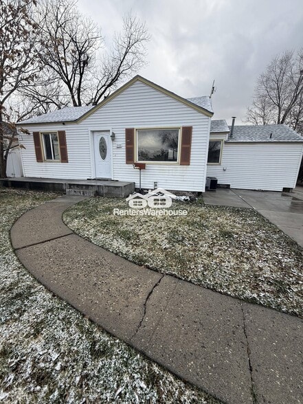 Building Photo - 318 E Oakland Ave