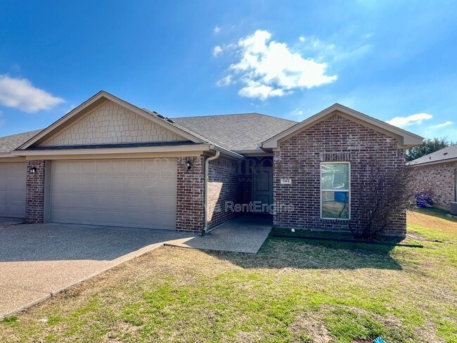 Primary Photo - 5604 Foxborough Dr