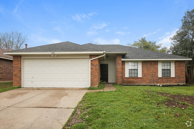 Building Photo - 922 Elliott Dr