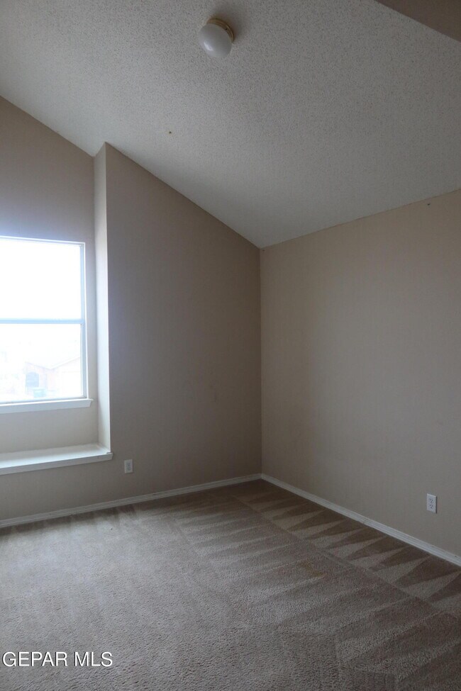 Building Photo - 14233 Smokey Point Dr