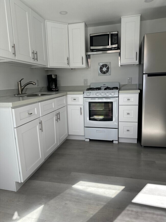 Building Photo - 333 Seminole