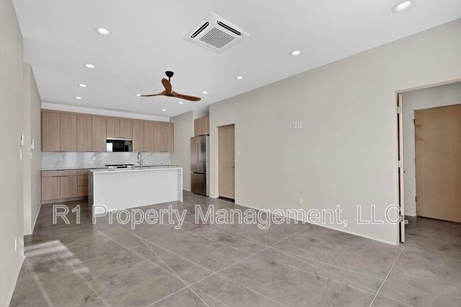 Building Photo - 705 Alcalde Pl SW