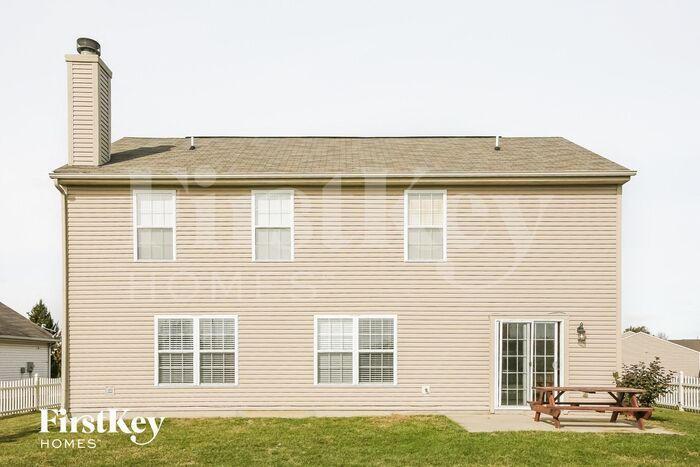Building Photo - 10883 Ashwood Dr