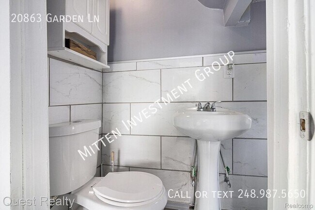 Building Photo - 20863 Garden Ln