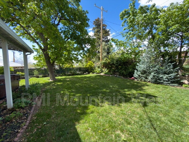 Building Photo - 2323 Bryan Ave