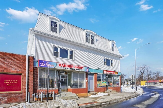 Building Photo - 296 Hancock St