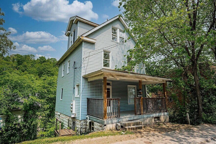 Building Photo - 565 Brockway Ave