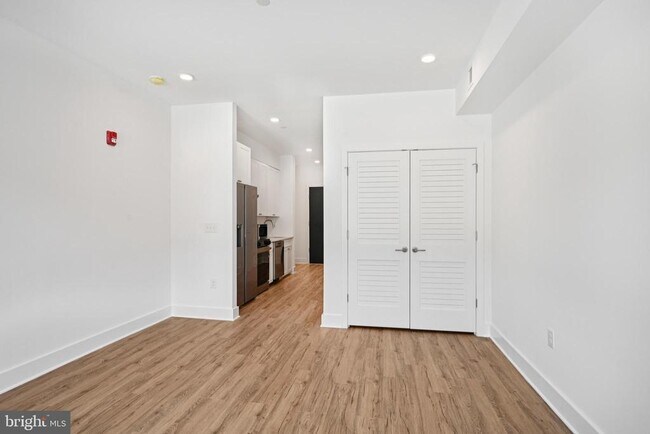 Building Photo - 2101 Washington Ave