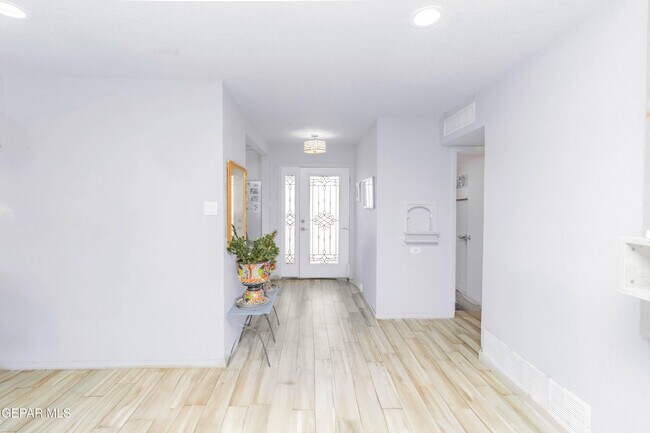 Building Photo - 3417 Aberdeen St