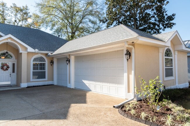 Building Photo - 1746 Wren Way
