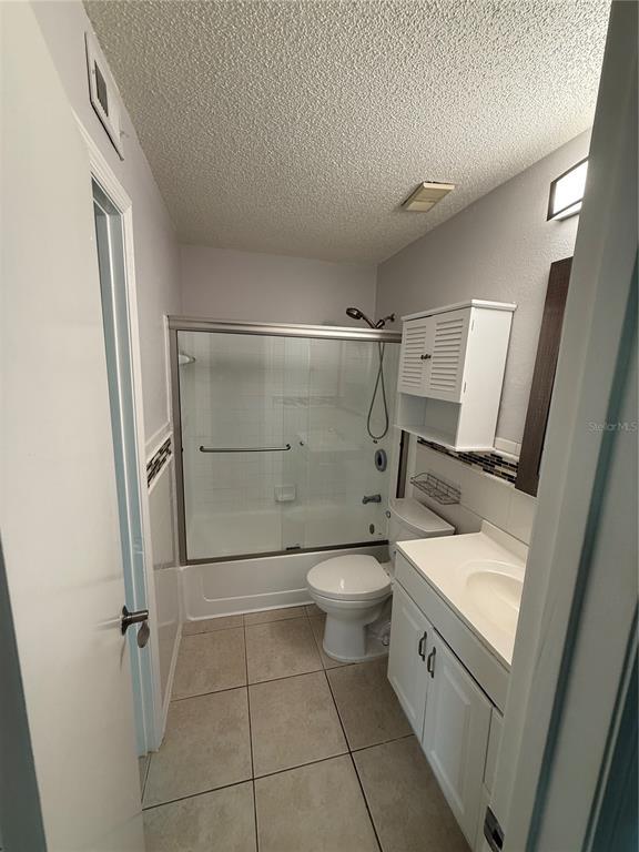 Building Photo - 9481 Highland Oak Dr