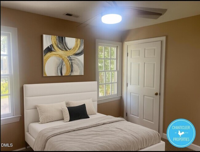 Building Photo - 6925 Sandringham Dr