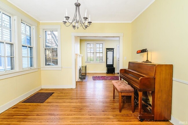 Building Photo - 720 S Park Ave