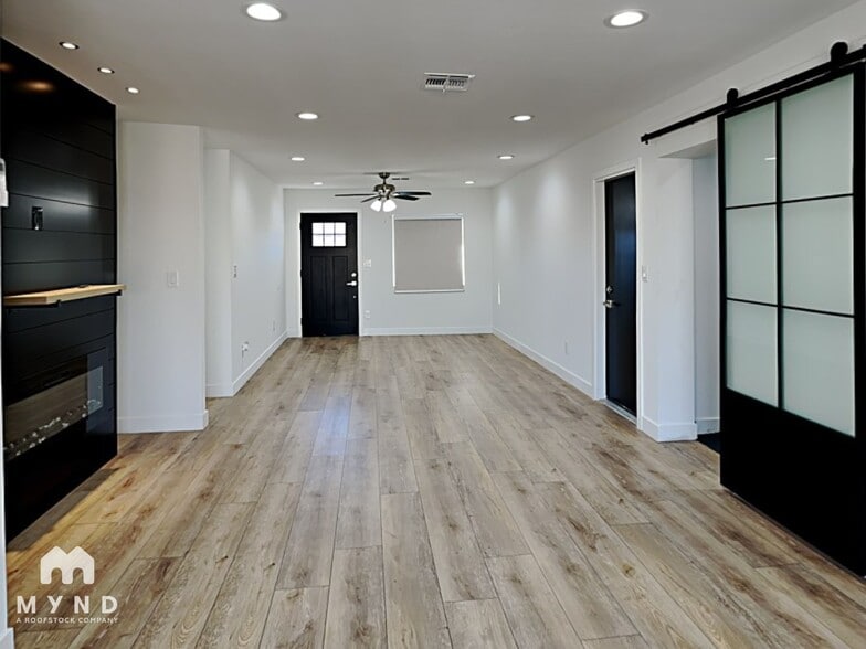 Building Photo - 7520 E Portland St