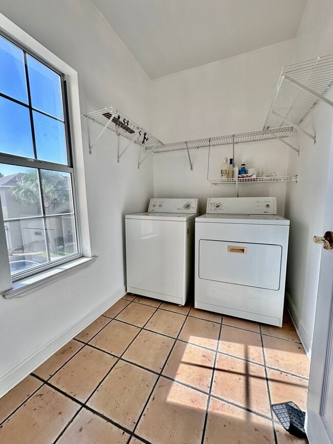 Building Photo - Live Near the Water – 3-Bedroom Home with ...