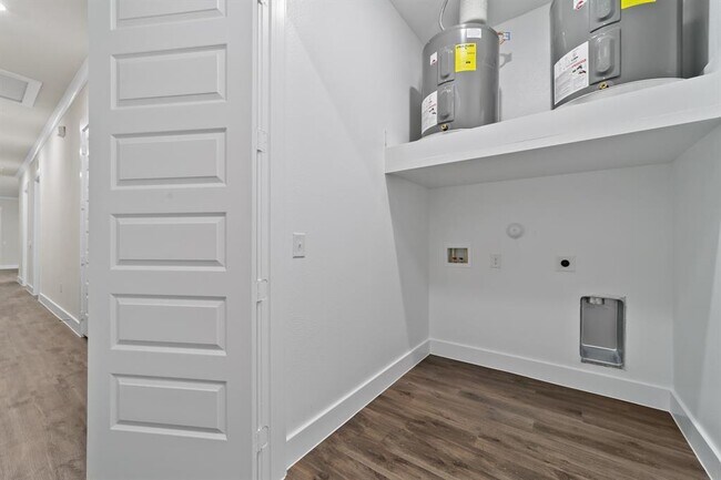 Building Photo - 1109 Saffira-