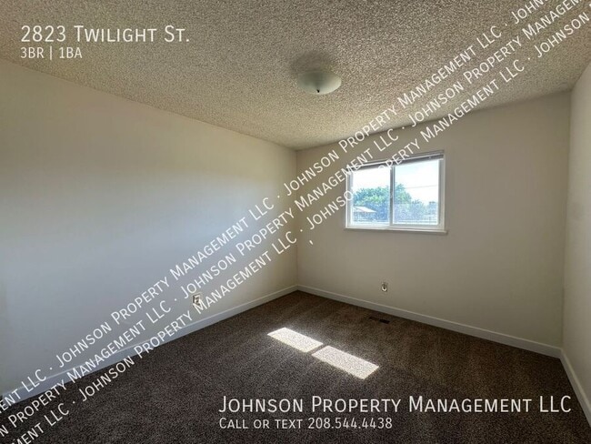 Building Photo - 2823 Twilight St