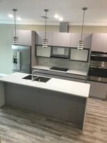 Building Photo - 1830 Brentwood Ct