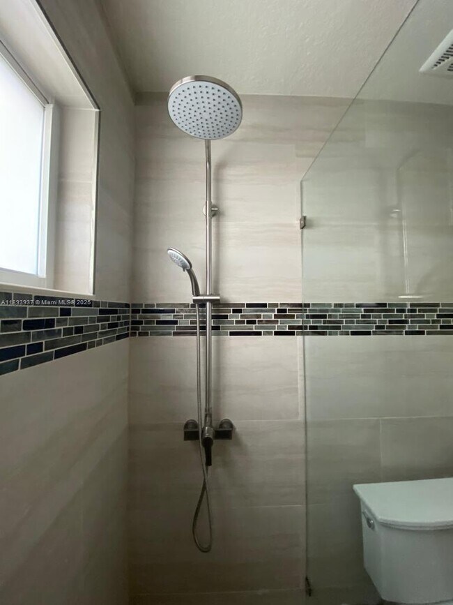Building Photo - 3260 SW 87th Pl